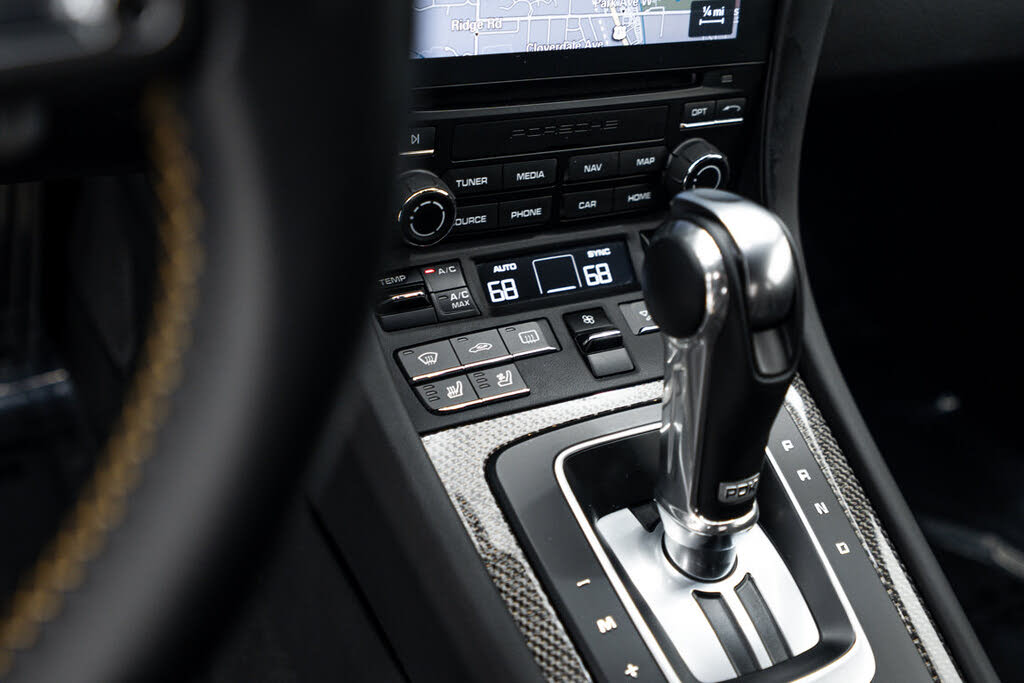 2018 Porsche 911 Turbo S Coupe AWD photo 22 of 24