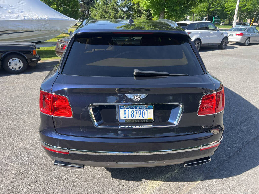 2018 Bentley Bentayga W12 Mulliner AWD photo 17