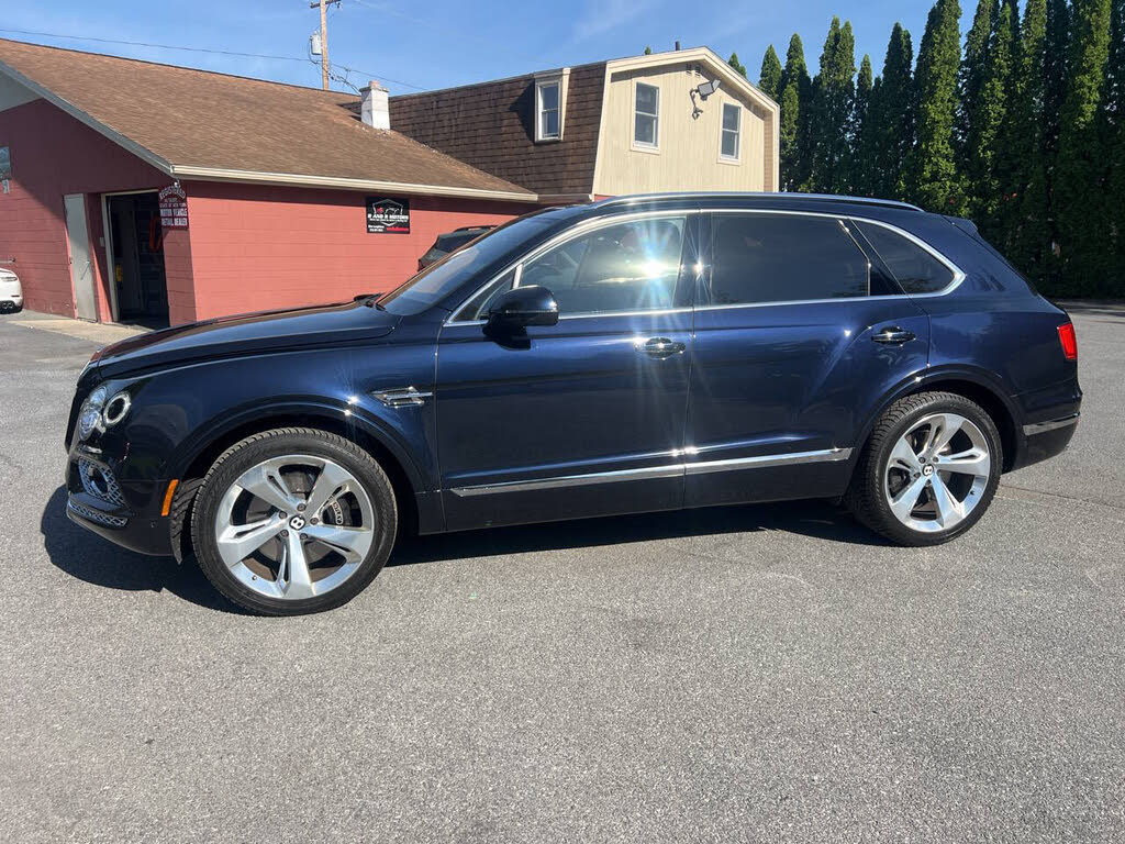 2018 Bentley Bentayga W12 Mulliner AWD photo 4