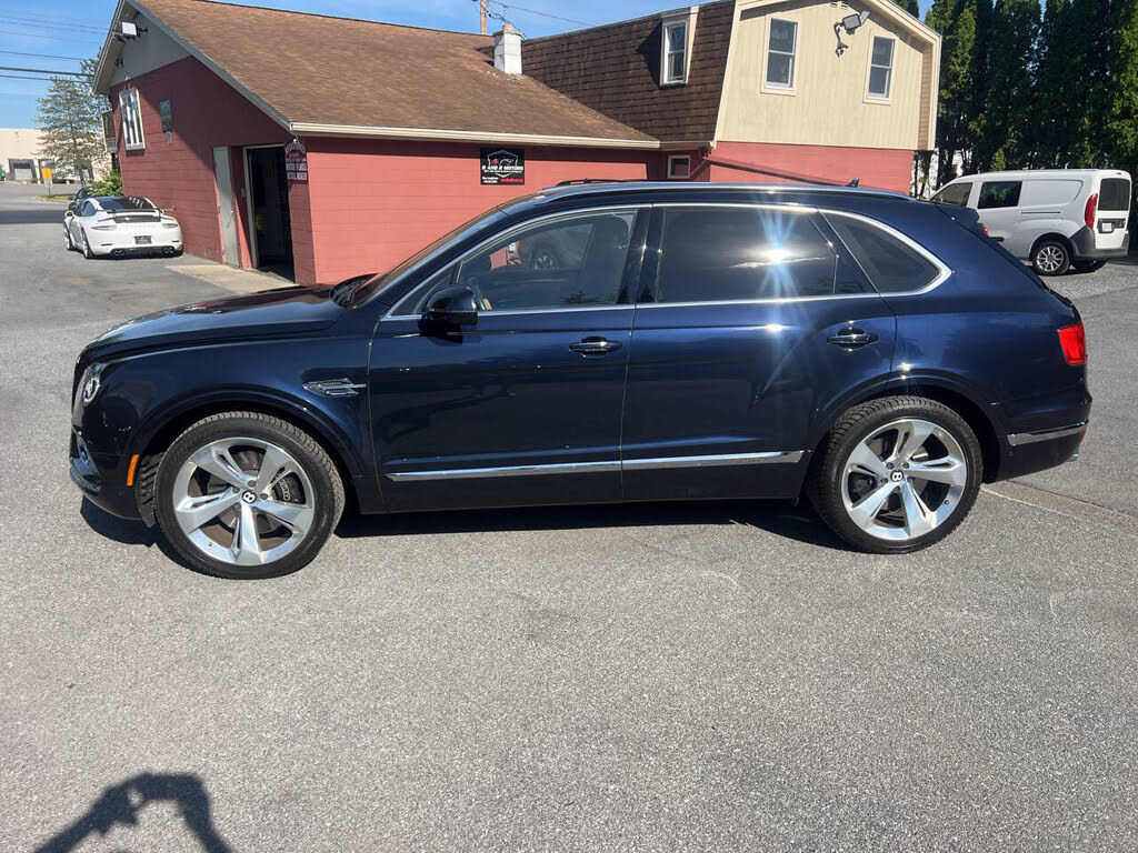 2018 Bentley Bentayga W12 Mulliner AWD photo 7
