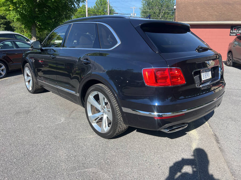 2018 Bentley Bentayga W12 Mulliner AWD photo 10