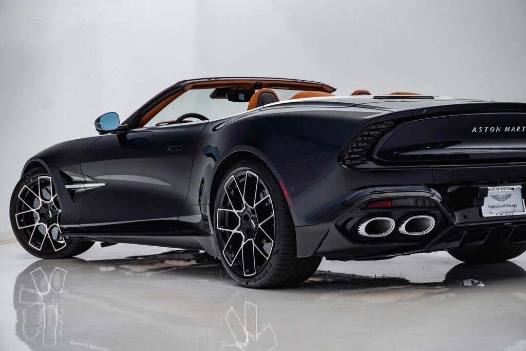 2026 Aston Martin Vanquish Volante RWD photo 11