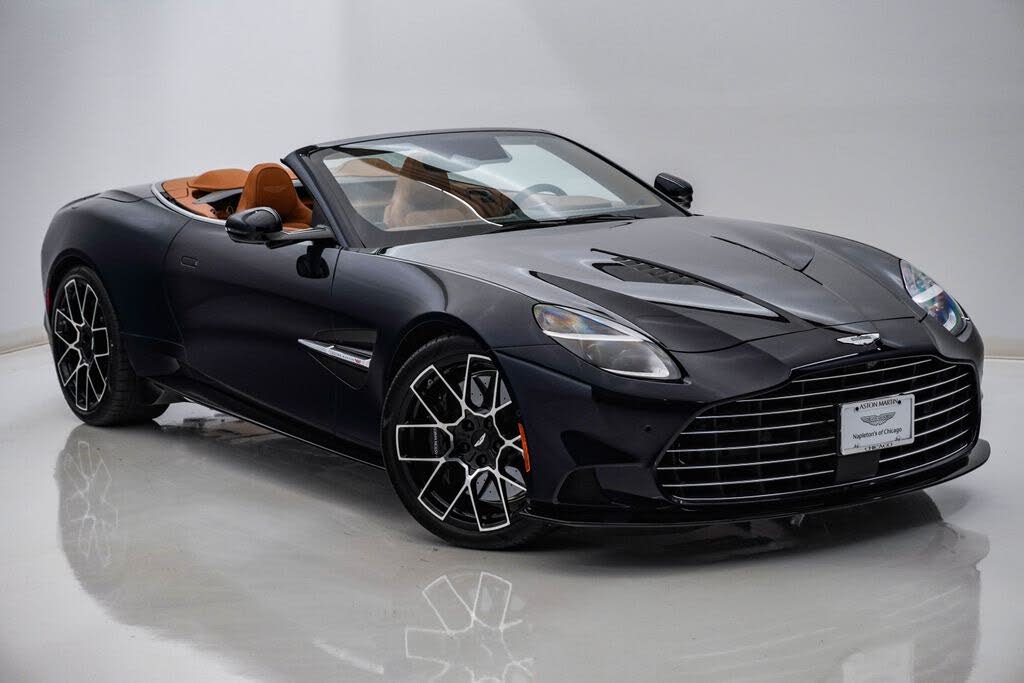 2026 Aston Martin Vanquish Volante RWD photo 3