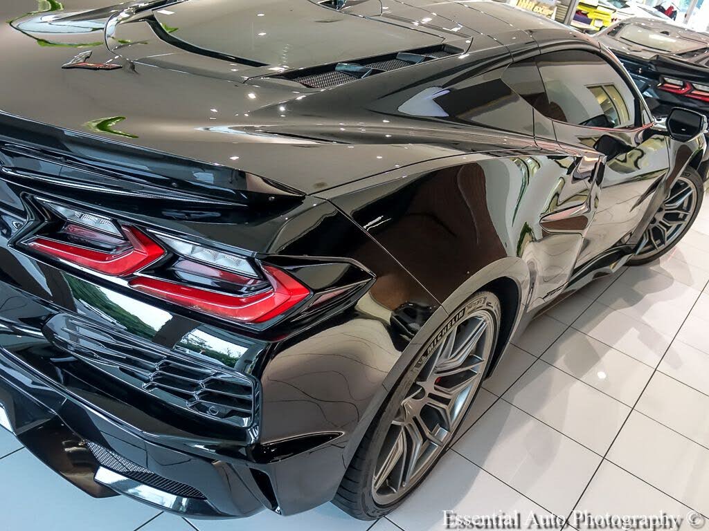2025 Chevrolet Corvette Z06 3LZ Coupe RWD photo 8