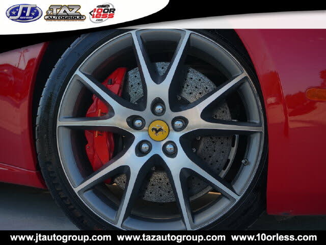 2014 Ferrari California Roadster photo 2