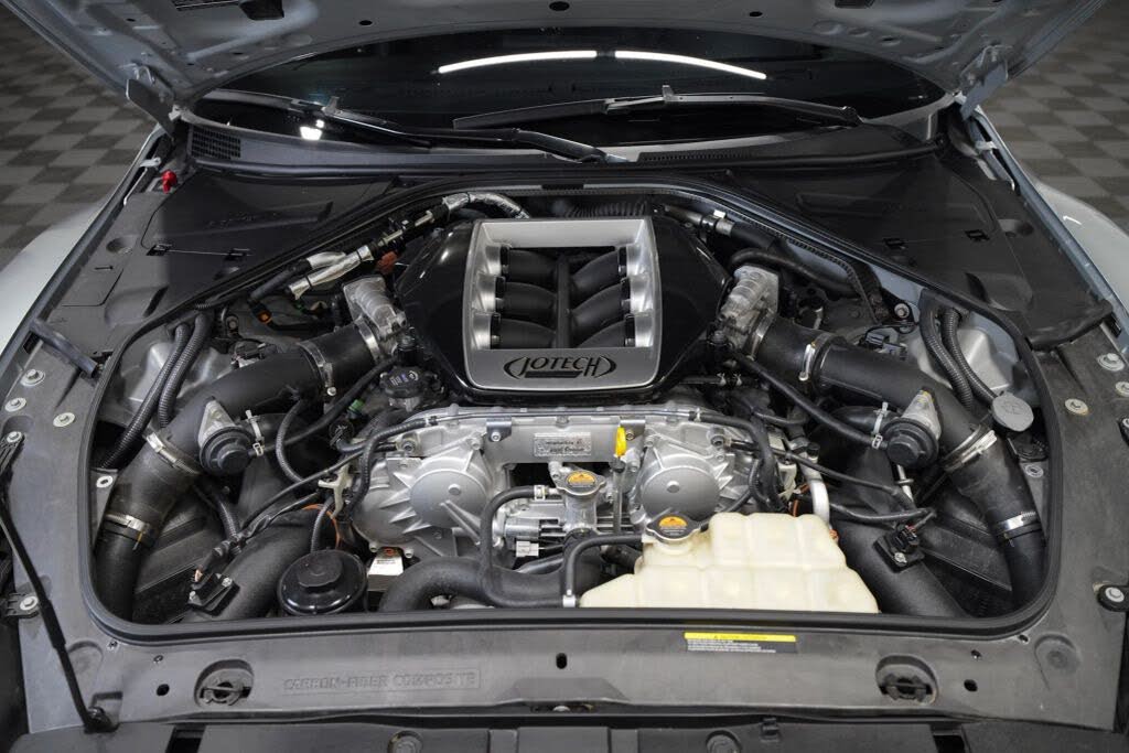 2020 Nissan GT-R Premium AWD photo 19