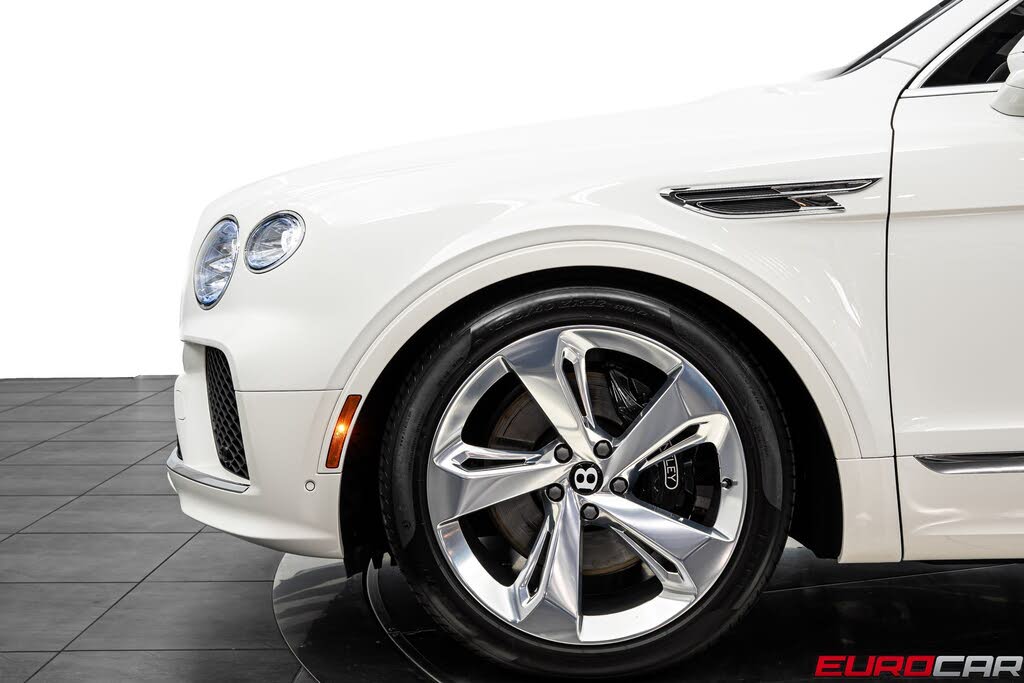 2024 Bentley Bentayga V8 AWD photo 13