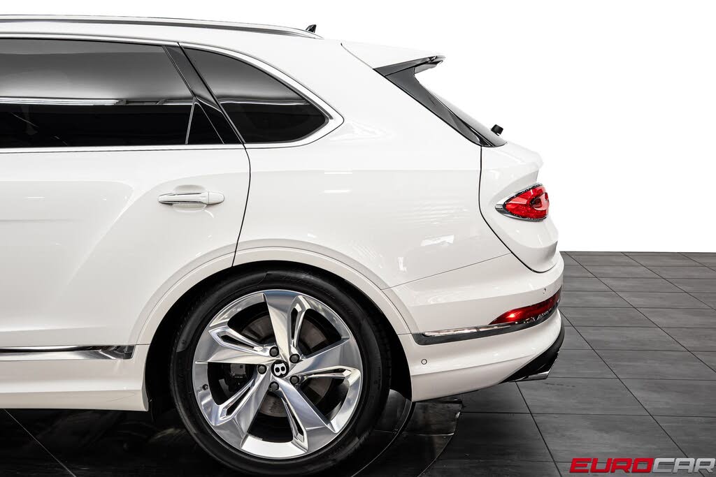 2024 Bentley Bentayga V8 AWD photo 14