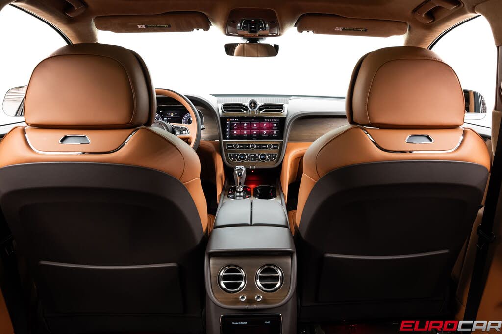 2024 Bentley Bentayga V8 AWD photo 24