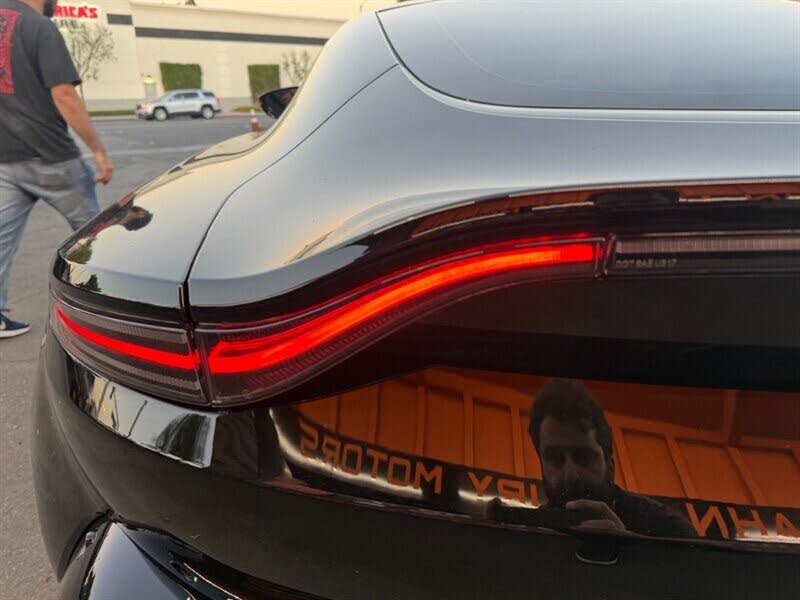 2020 Aston Martin Vantage RWD photo 13