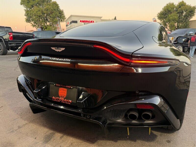 2020 Aston Martin Vantage RWD photo 15