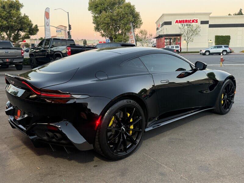 2020 Aston Martin Vantage RWD photo 16