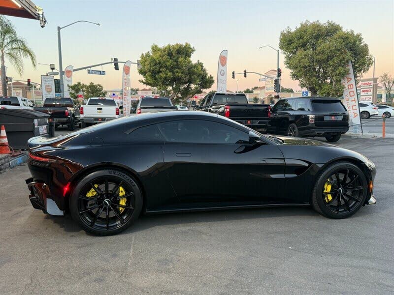 2020 Aston Martin Vantage RWD photo 17