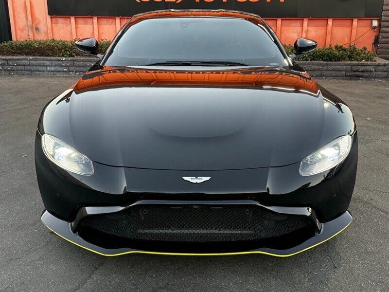 2020 Aston Martin Vantage RWD photo 3