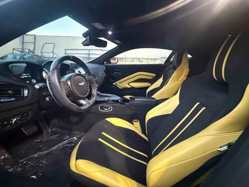 2020 Aston Martin Vantage RWD photo 23