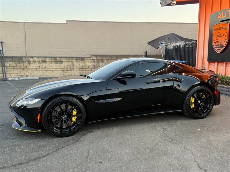 2020 Aston Martin Vantage RWD photo 7