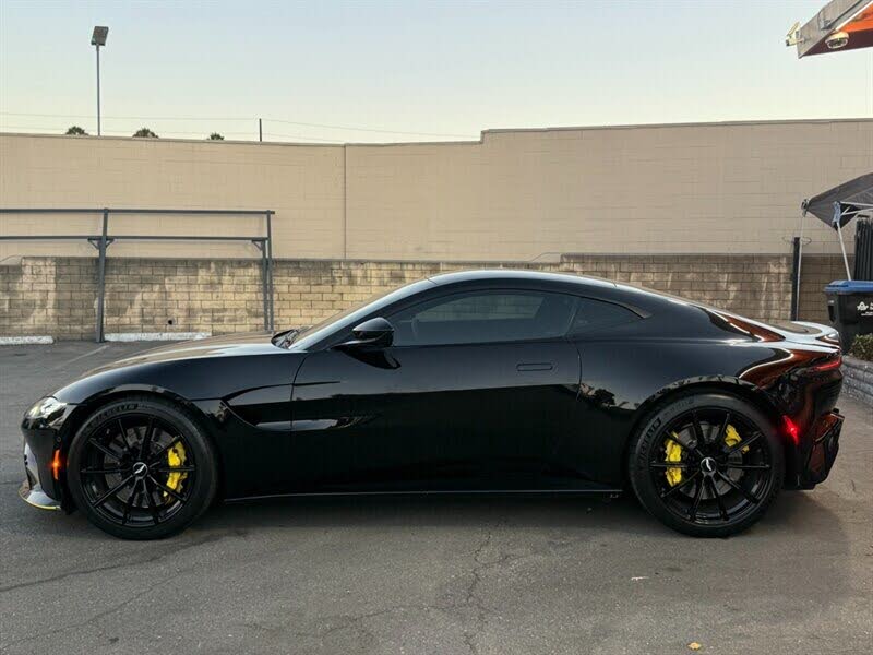2020 Aston Martin Vantage RWD photo 8