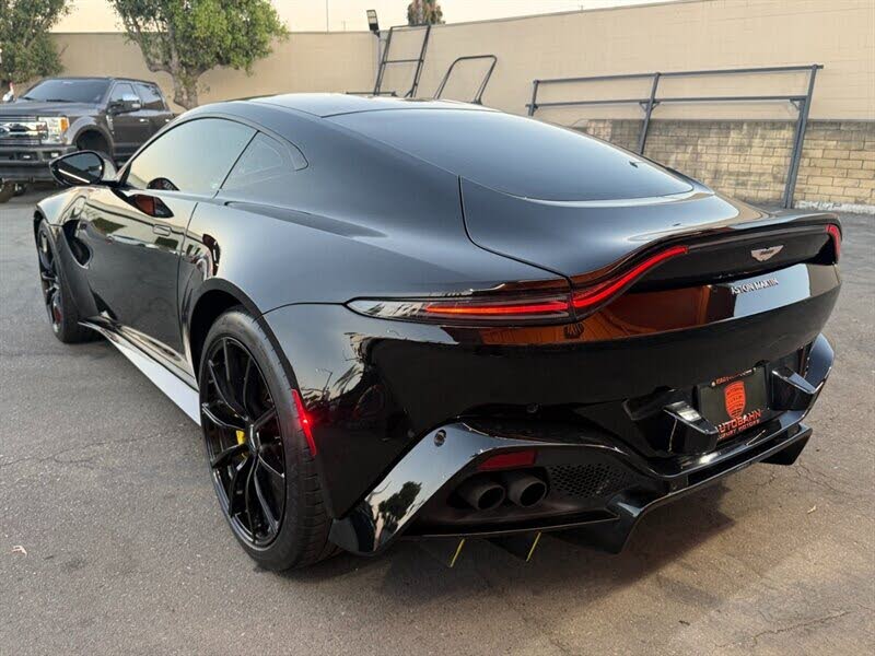 2020 Aston Martin Vantage RWD photo 10