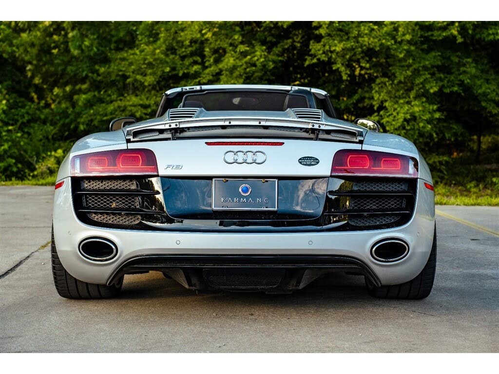 2011 Audi R8 5.2 quattro Spyder AWD photo 12 of 24
