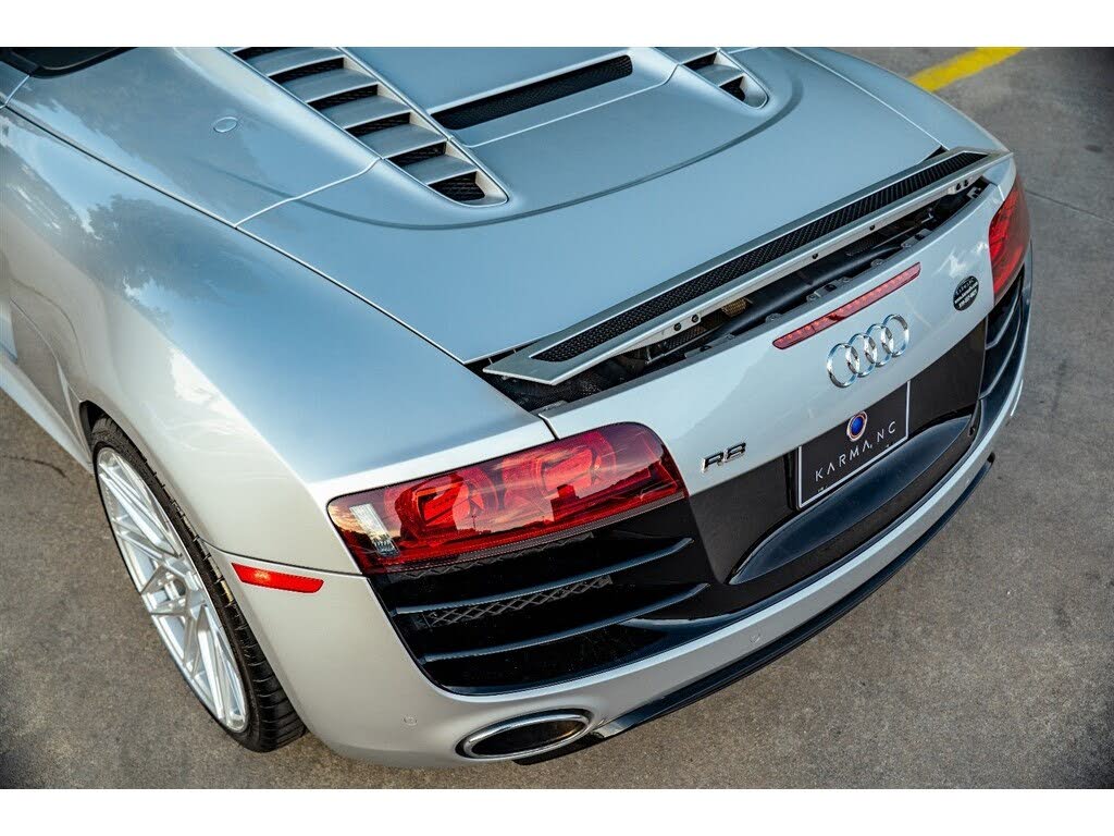 2011 Audi R8 5.2 quattro Spyder AWD photo 15 of 24