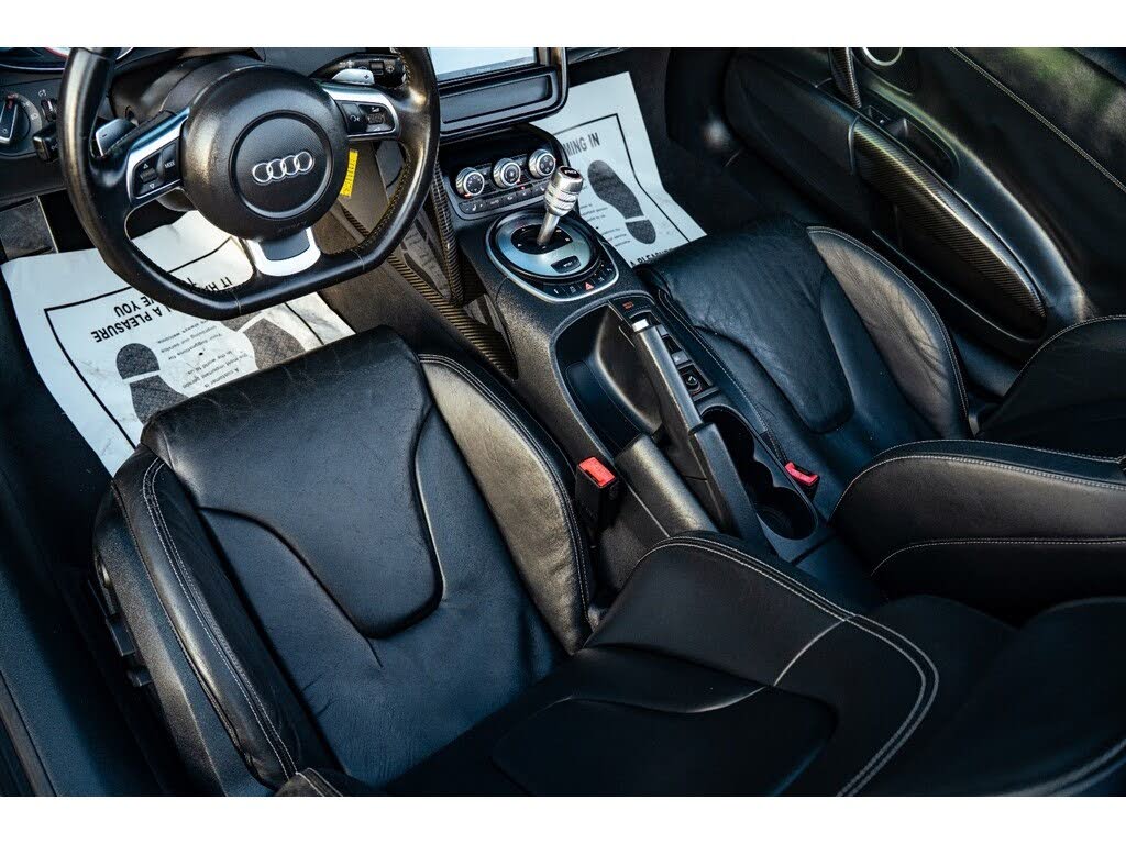 2011 Audi R8 5.2 quattro Spyder AWD photo 23 of 24