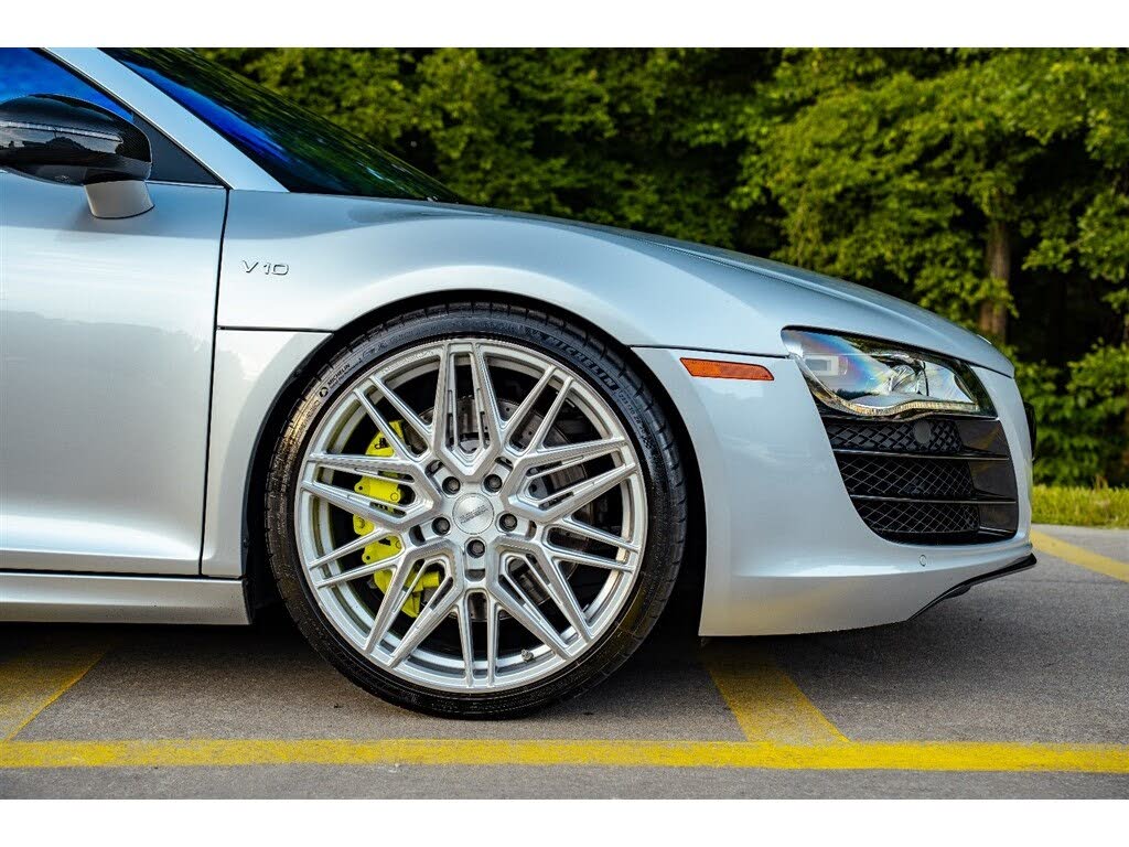 2011 Audi R8 5.2 quattro Spyder AWD photo 8 of 24