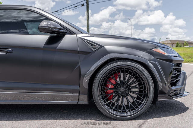 2021 Lamborghini Urus AWD photo 11