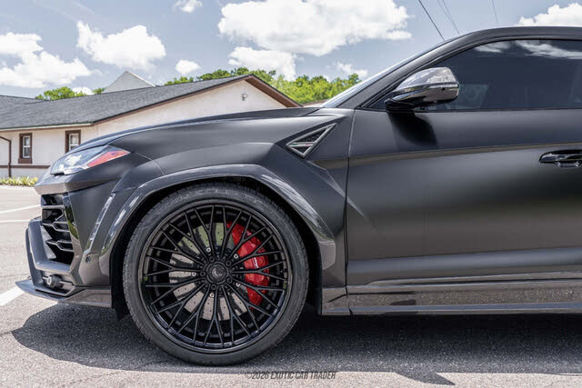 2021 Lamborghini Urus AWD photo 4