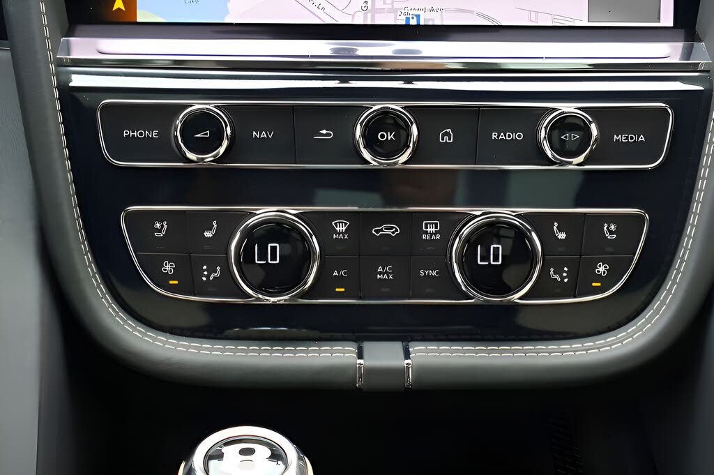 2025 Bentley Bentayga Azure V8 AWD photo 20