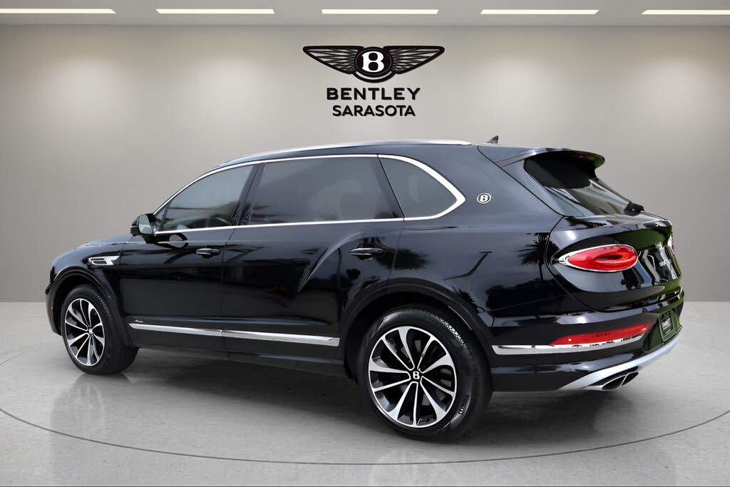 2025 Bentley Bentayga Azure V8 AWD photo 3