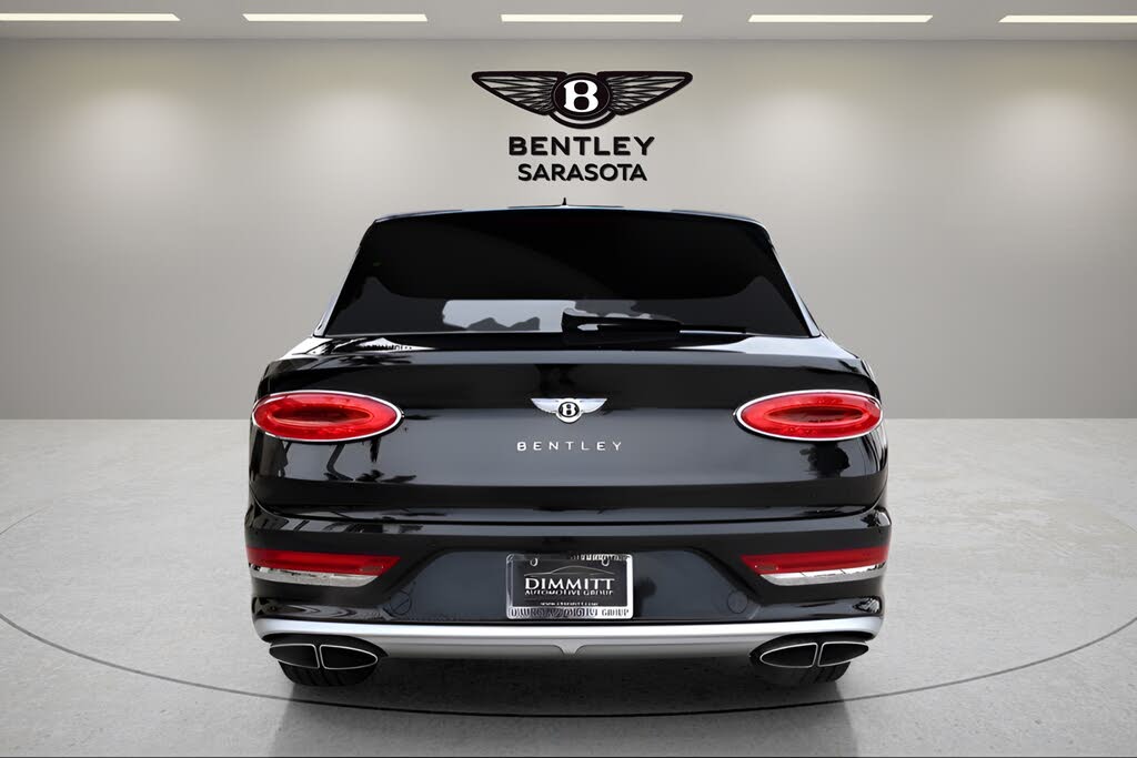 2025 Bentley Bentayga Azure V8 AWD photo 8