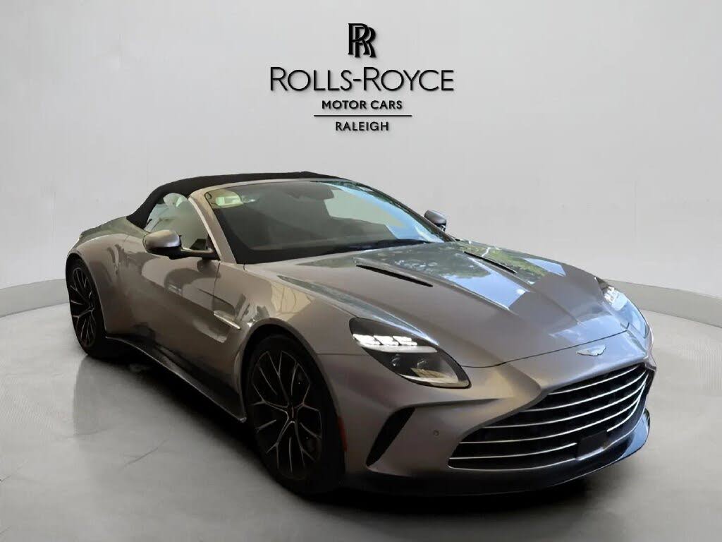 2026 Aston Martin Vantage Roadster RWD photo 4