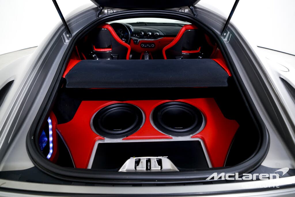 2016 Ferrari F12 Berlinetta Coupe photo 16