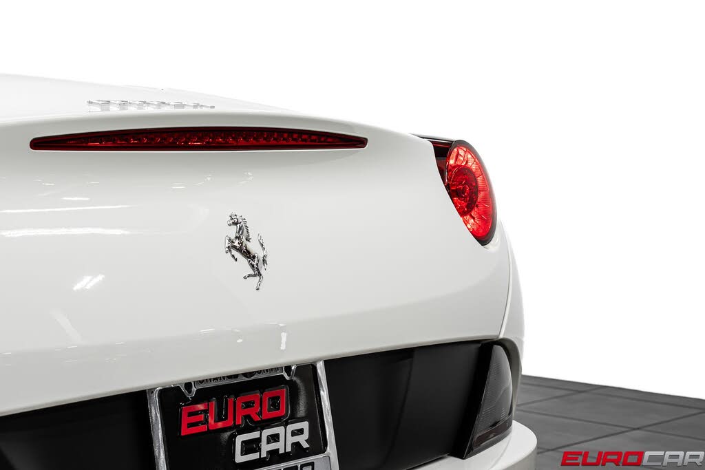 2013 Ferrari California Roadster photo 20