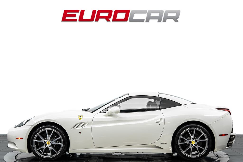 2013 Ferrari California Roadster photo 3