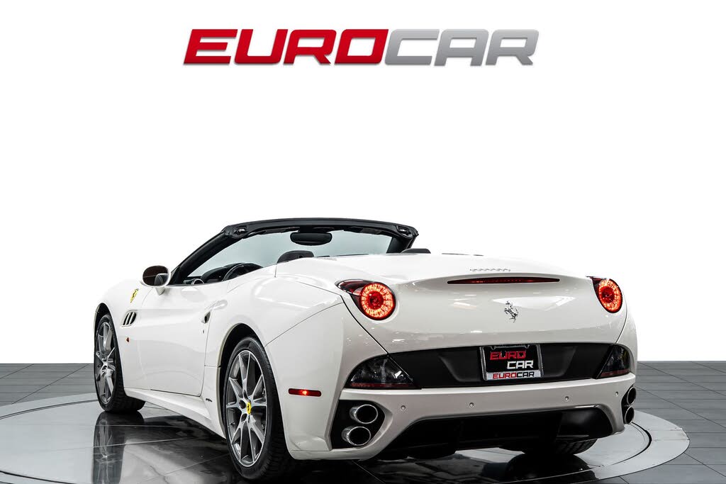 2013 Ferrari California Roadster photo 4