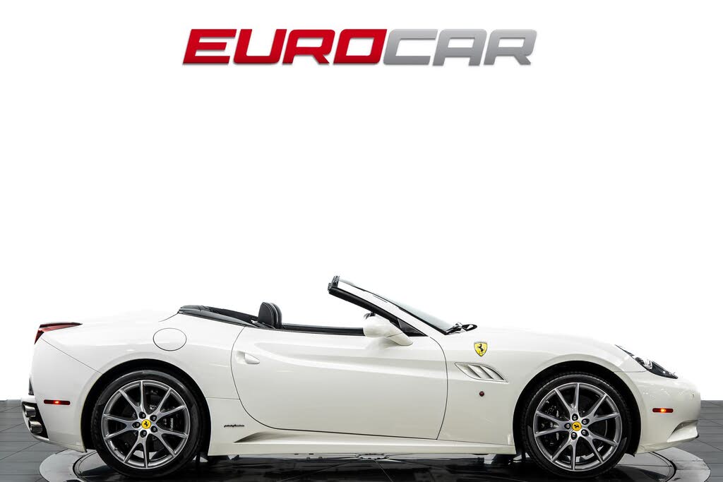 2013 Ferrari California Roadster photo 8