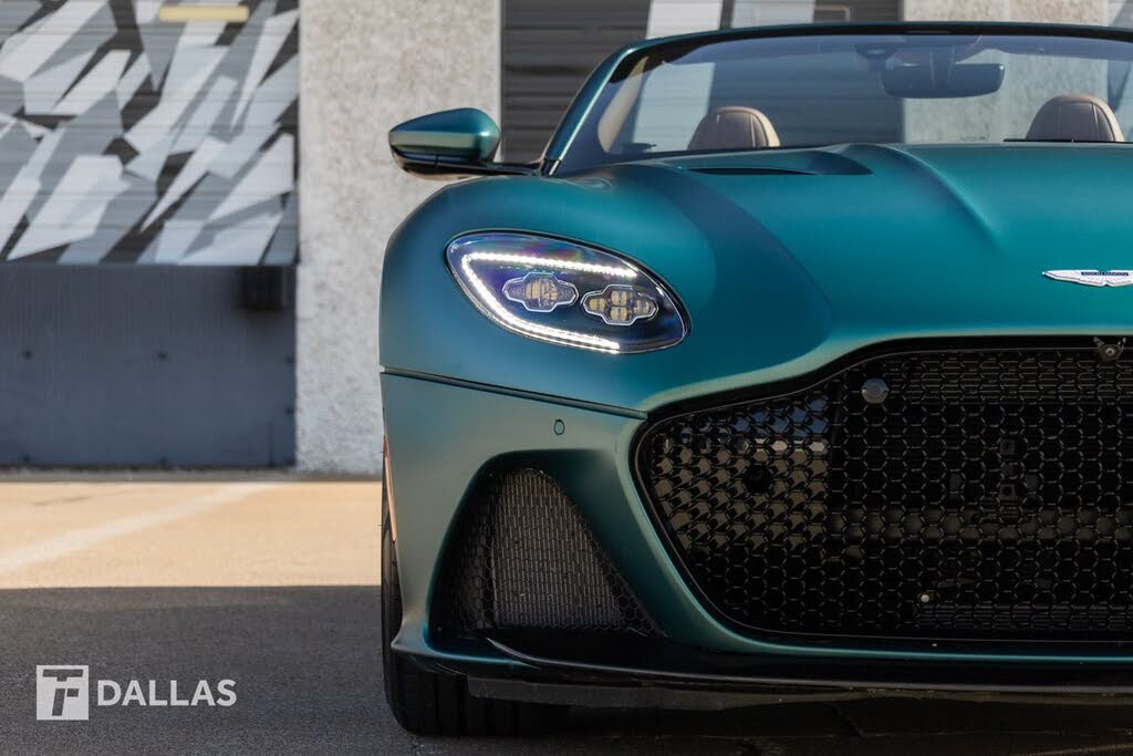 2023 Aston Martin DBS Superleggera Volante RWD photo 5