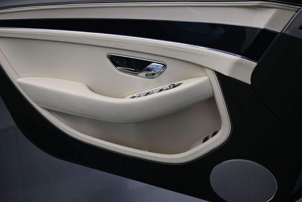 2026 Bentley Continental GTC AWD photo 16