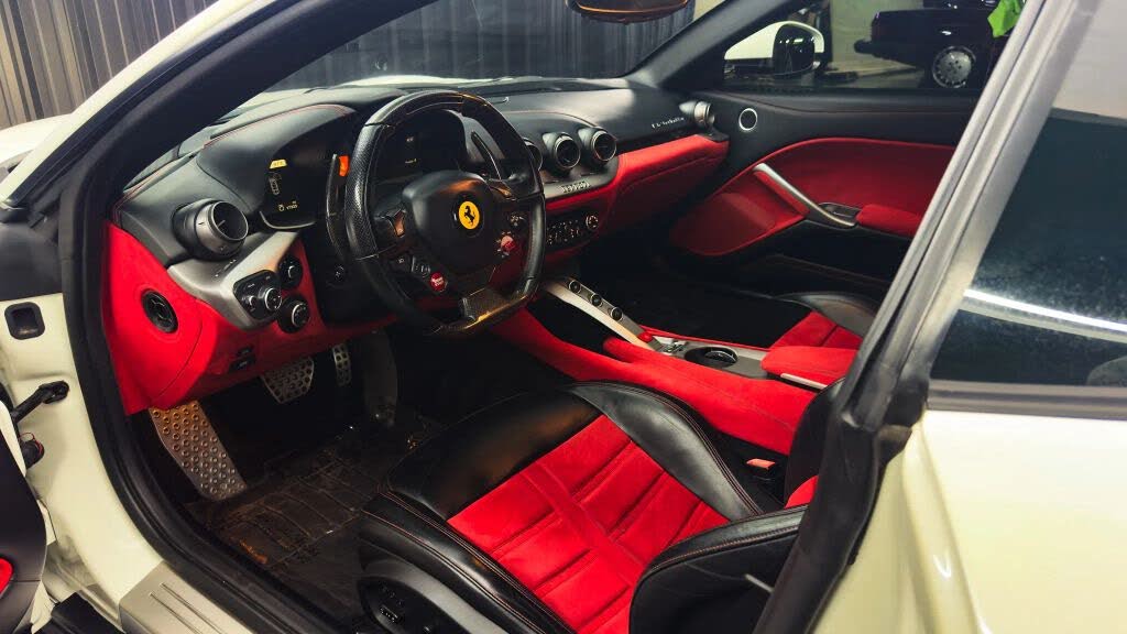 2015 Ferrari F12 Berlinetta Coupe photo 15
