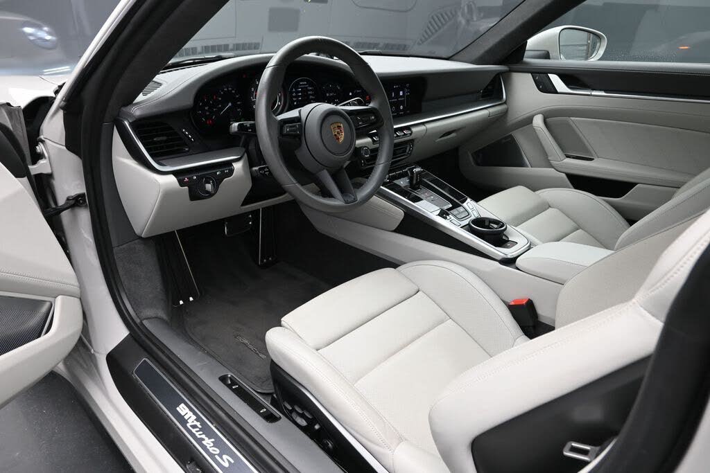2024 Porsche 911 Turbo S Coupe AWD photo 4 of 24