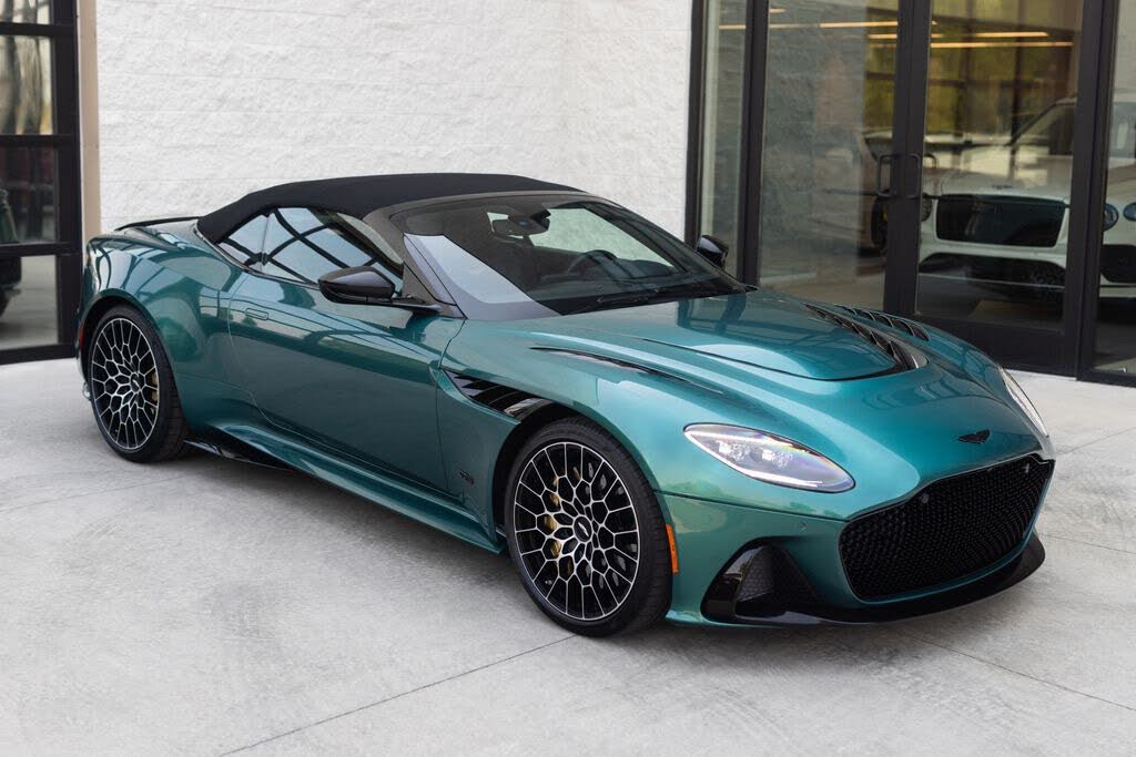 2023 Aston Martin DBS 770 Ultimate Volante RWD photo 3