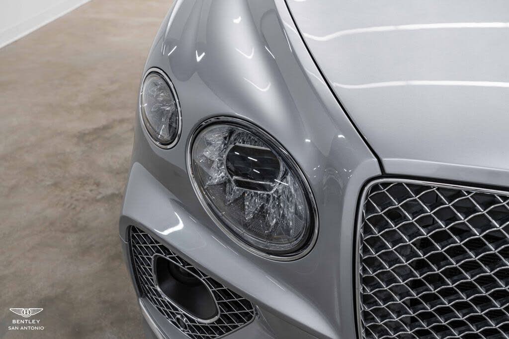 2023 Bentley Bentayga Azure V8 AWD photo 11