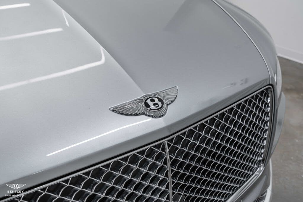 2023 Bentley Bentayga Azure V8 AWD photo 12