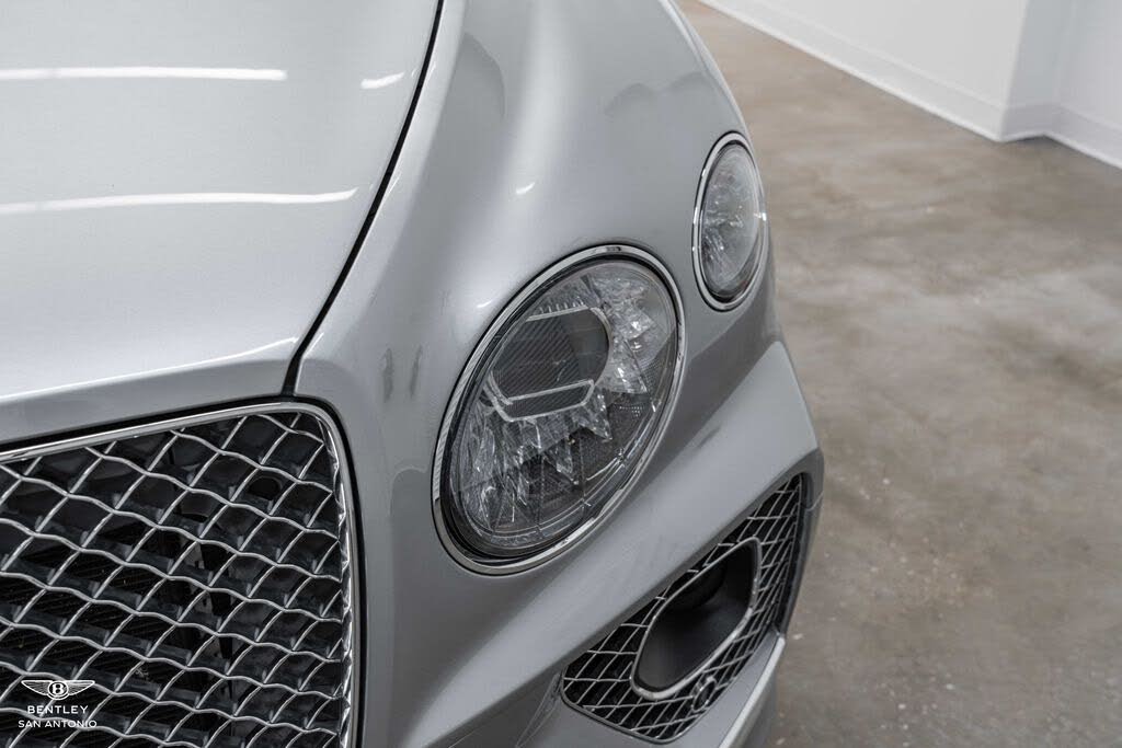 2023 Bentley Bentayga Azure V8 AWD photo 13