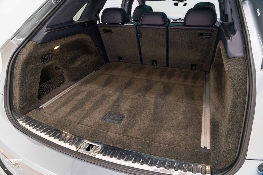 2023 Bentley Bentayga Azure V8 AWD photo 19