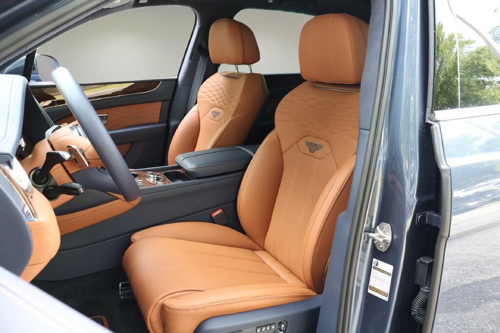 2026 Bentley Bentayga Azure V8 AWD photo 15