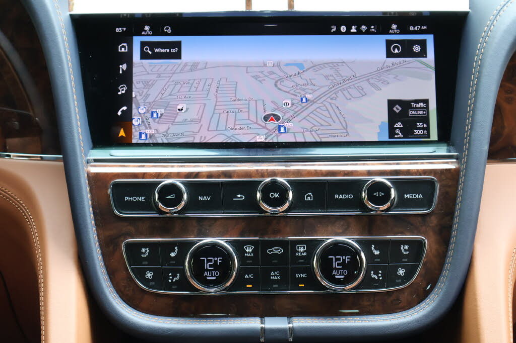 2026 Bentley Bentayga Azure V8 AWD photo 17