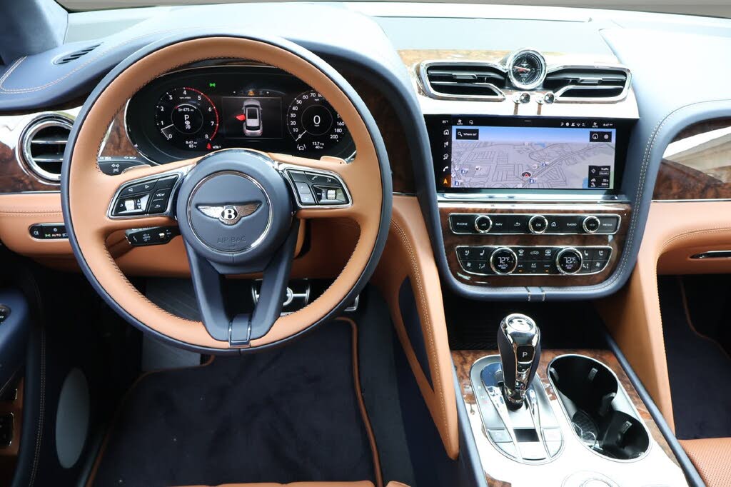 2026 Bentley Bentayga Azure V8 AWD photo 18