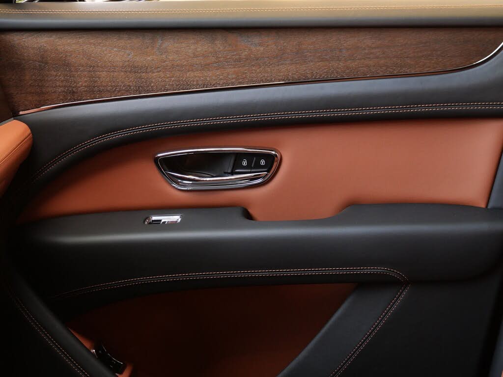 2026 Bentley Bentayga V8 AWD photo 15